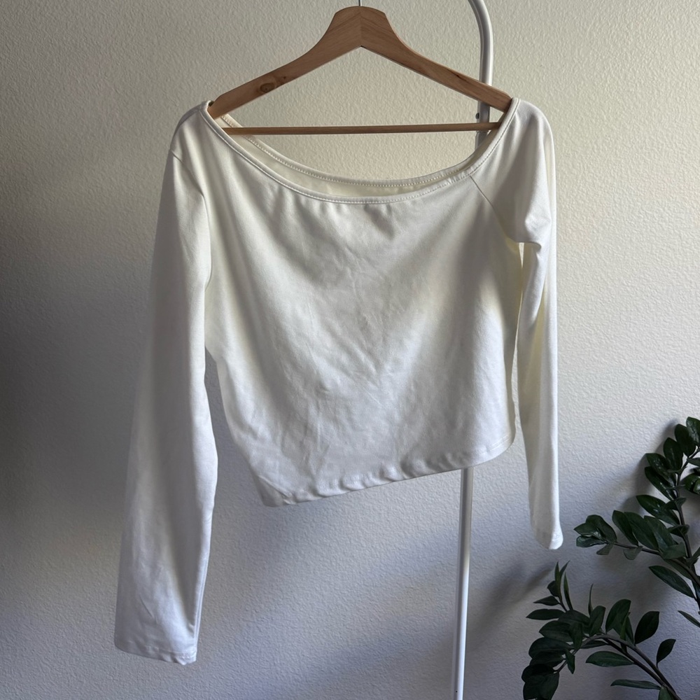 One Shoulder Long Sleeve Crop Top